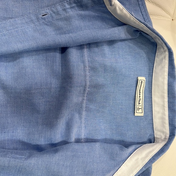 Abercrombie and Fitch blue fitted dress shirt barely used - Picture 7 of 7